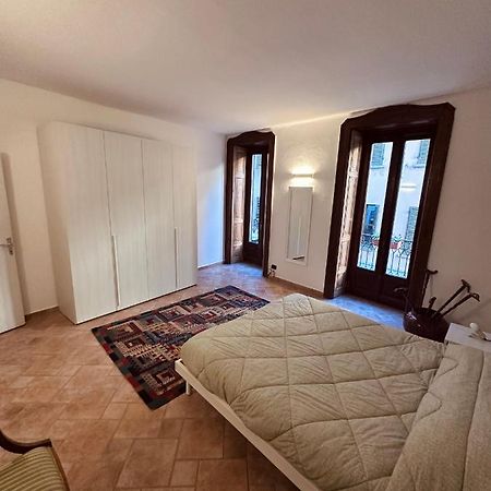 La Casa Del Corso Appartement Arona Buitenkant foto