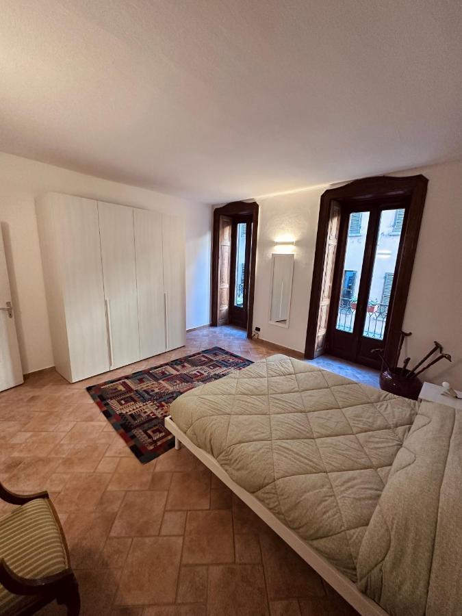 La Casa Del Corso Appartement Arona Buitenkant foto