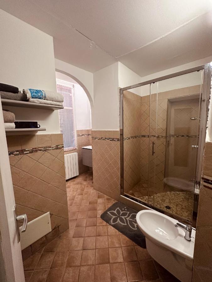 La Casa Del Corso Appartement Arona Buitenkant foto